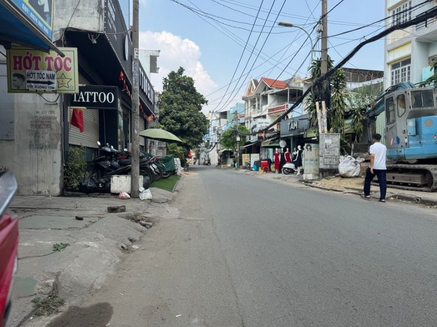 Bán nhà mặt tiền đường số 18, P8, Gò Vấp, giá 10.5 tỷ, đúc 4 tấm